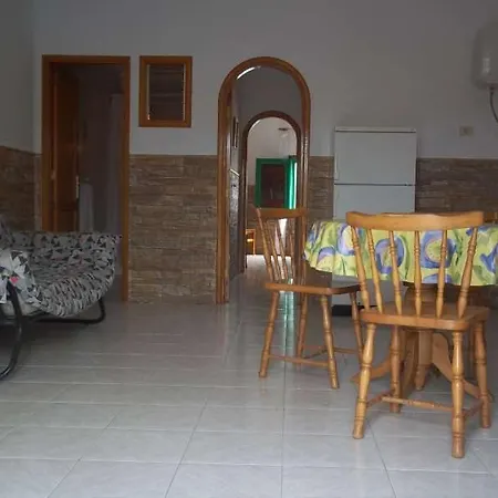 Sleeps 6 Wifi Апартаменты Ла-Коста
