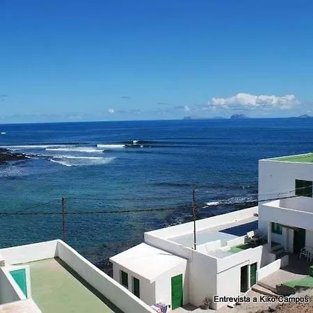 Sleeps 6 Wifi Apartment *