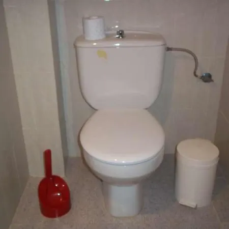 Sleeps 6 Wifi شقة